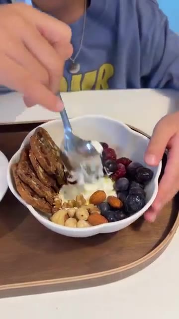 모든 재료를 잘 섞어 맛있게 먹는다. — 1학년 초딩 아침 식단 추천