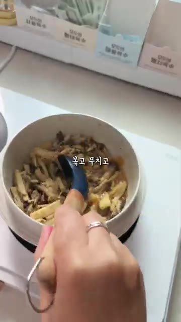 볶고 무치고 끓이고 졸여 요리를 완성합니다. — 화학첨가물 없이 집밥 완성! 모두의육수 5종 활용법