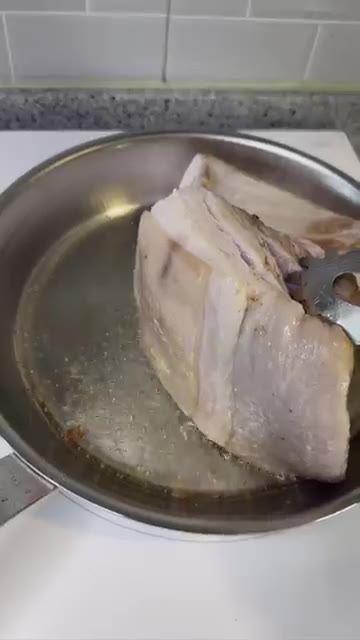먼저 삶고 튀기는 과정을 거칩니다. — 동파육: 삶고, 튀기고, 찌는 이유