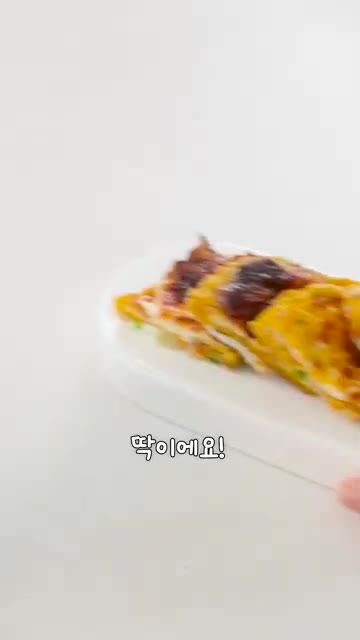 완성된 요리는 진짜 반찬 같다. 간단하고 맛있으며 설거지 걱정도 없다. — 올인원 다이어트 요리: 고구마 치즈 계란찜