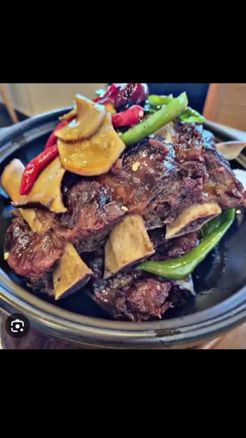 냄비에 데친 갈비와 간장, 설탕, 다진 마늘, 생강즙, 후추, 물을… — 매콤달콤 소갈비찜 레시피