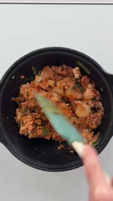 된장, 쌈장, 고춧가루, 마늘, 다시다를 넣고 밥 한 공기를 넣어… — 된장술밥: 간단하고 맛있는 자취요리 레시피