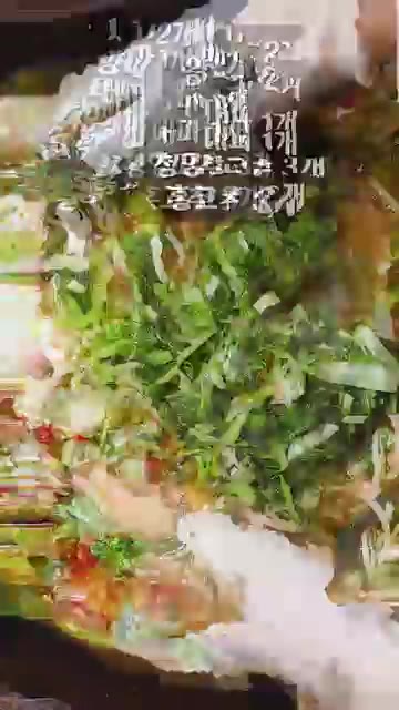 큰 그릇에 국물을 붓고 어간장 2큰술, 국간장 2큰술, 천일염 1큰… — 남한테 안 가르쳐주고 싶은 열무김치 레시피!
