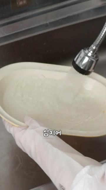 설거지까지 줄어들어 매우 편리하다. 웬만한 것은 물로 쓱 씻으면 깨… — 팬 하나 바꿨을 뿐인데 요리가 편해졌어요🍳✨