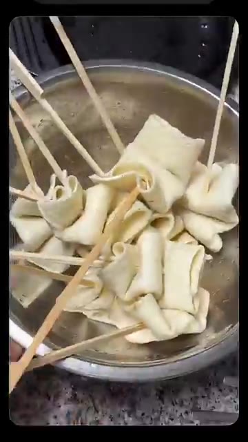 오뎅은 꼬치에 꿰어 준비합니다. — 스지오뎅탕 만들기 #1분레시피 #술안주