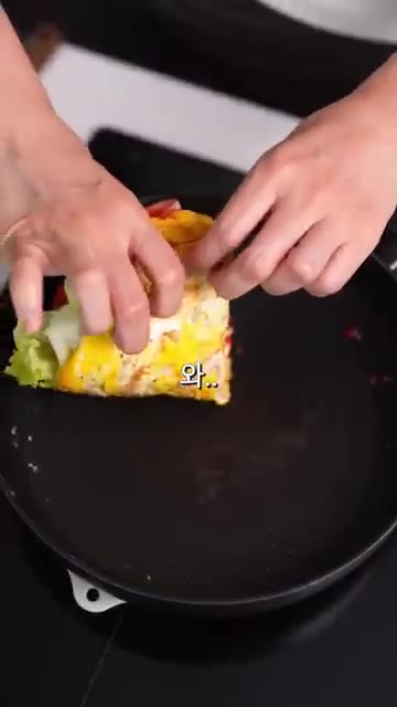 아침에 든든하게 먹기 좋은 오트밀 토스트가 완성된다. — 오트밀 아침에 이렇게 드세요 🥙