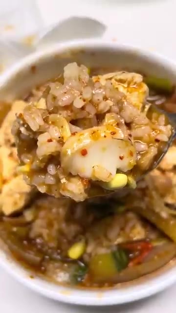 두부, 콩나물, 대파, 고추를 넣고 한소끔 더 끓여 소금으로 간을… — 얼큰한 동태찌개 끓이는 법