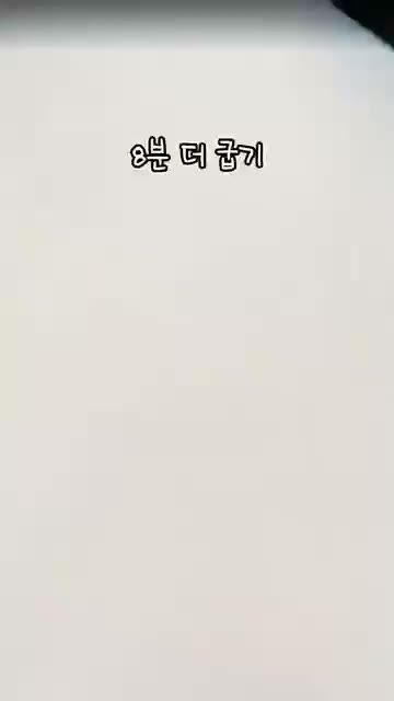 구운 감자컵에 볶은 속을 채워 넣습니다. — 감자로 타르트를 만든다고? 감자 치즈 타르트 그릇까지 다 먹어요!