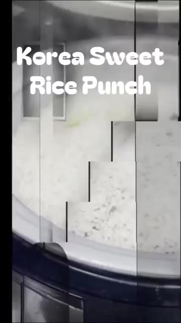 걸러낸 엿기름 물에 밥을 넣고 잘 섞어준다. — Korea Sweet Rice Punch
