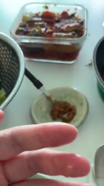 쌈장과 함께 맛있게 먹는다. — 여름 집밥