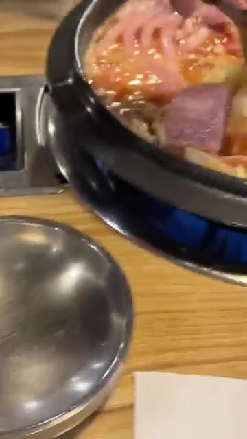 고추장, 고춧가루, 간장, 다진 마늘을 넣고 잘 섞어줍니다. — Let's Have Budae-jjgae (부대찌개) yummyyyy