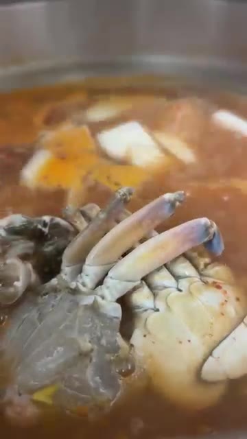 냄비에 물 1.2L를 붓고 나박하게 썬 무와 분말 육수 1봉, 된장… — 가을 제철 꽃게탕 레시피