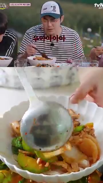 웍에 식용유를 두르고 대파, 다진 마늘, 청양고추, 돼지고기를 넣고… — 염정아 바지락 짬뽕 레시피