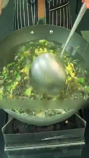 마지막으로 고소한 참기름을 약간 둘러주면 완성입니다. 정말 맛있고… — 식당에서 파는 것보다 더 맛있는 초간단 김계란국 만들기✨