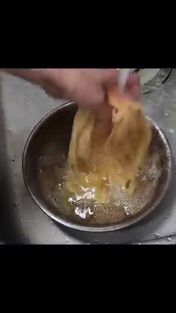 묵은지를 깨끗하게 씻어 물기를 꼭 짜서 준비한다. — 깻잎 묵은지 육회무침 레시피