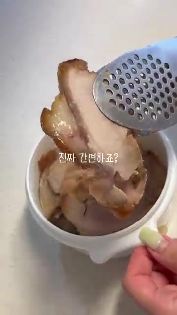 따뜻하게 데워진 족발은 야들야들해서 쌈 싸 먹기 좋아요. 족발은 쌈… — 집에서 간단하게 즐기는 슬라이스 족발 레시피
