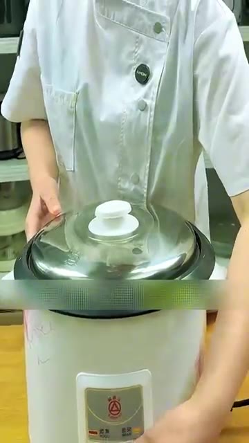 이제 맛있게 완성되길 기다리면 됩니다. — 아이들도 한 그릇 뚝딱 비우는 마법의 볶음밥 레시피