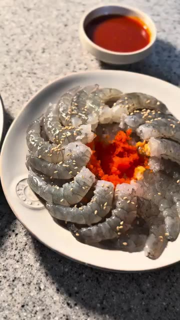 정말 맛있는 생새우회이니 꼭 이 소스에 드셔보세요. — 퇴근 후 집밥 생새우회