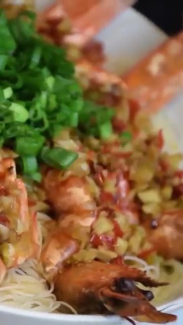 머리를 바싹 구우면 수분이 줄어들면서 고소한 맛과 바삭한 식감이 강… — 대하 머리 바싹 구우면 좋은 이유 5가지