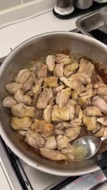 키친 오브 인디아 버터 치킨 커리 페이스트를 넣고 잘 풀어줍니다. — 오늘의 밥상: 버터치킨커리