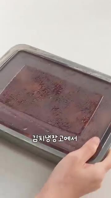 실온에 두었다가 김치 냉장고에서 숙성하면 더 맛있어요. — 끝까지 아삭아삭! 국밥집 깍두기 레시피
