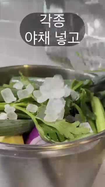 냄비에 갈비를 넣는다. — 중국식 갈비찜 레시피